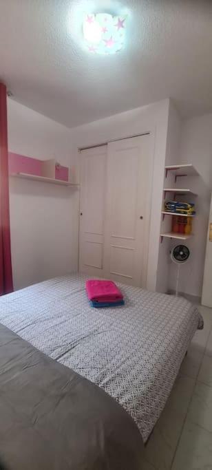Avec Piscine Holiday home