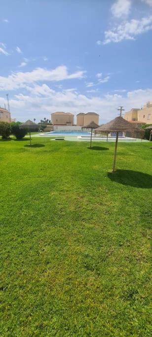 Avec Piscine Vakantiehuis